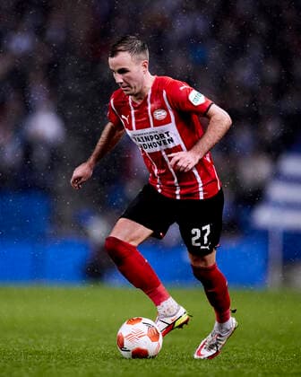 FOOTBALL - UEFA Europa League - Real Sociedad v PSV Eindhoven Mario Gotze of PSV Eindhoven in action during the UEFA Europa League group B match between Real Sociedad and PSV Eindhoven at Reale Arena on 9 of December, 2021 in San Sebastian, Spain. San Sebastian Reale Arena Basque Country Spain RSOvPSV055 Copyright: xRicardoxLarreinax