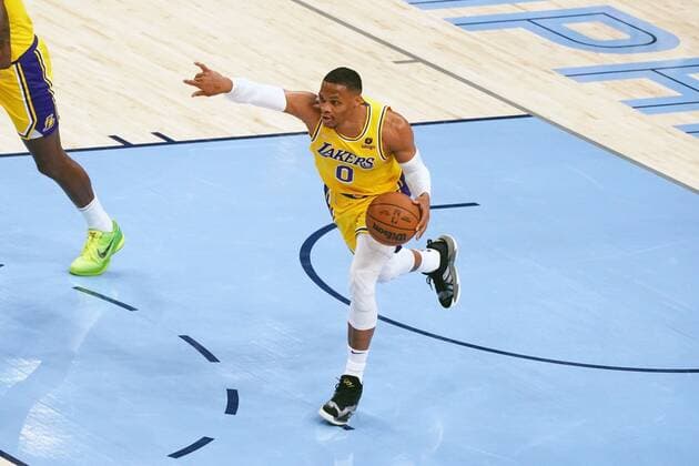 Lakers Russell Westbrook (0 ) brings the ball down court in the first half of the game against the Grizzlies at FedEx Forum in Memphis, Tennessee, USA, 9, December 2021. (Karen Pulfer Focht EFE) Lakers at Memphis Grizzlies Basketball !ACHTUNG: NUR REDAKTIONELLE NUTZUNG!  Copyright: xKARENxPULFERxFOCHTx AME3511 20211210-f0320749915ea2504ea52e24831742ed46215b5a