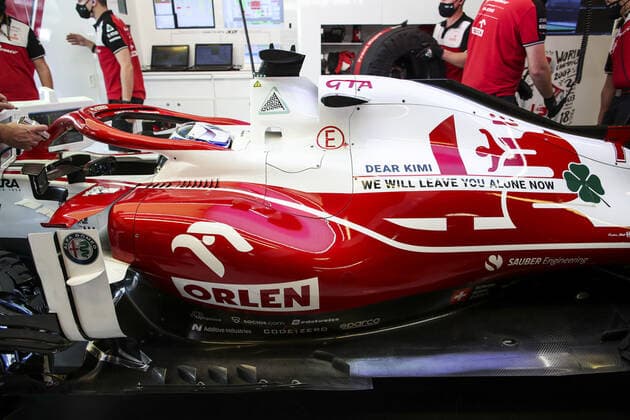 RAIKKONEN Kimi (fin), Alfa Romeo Racing ORLEN C41, portrait during the Formula 1 Etihad Airways Abu Dhabi Grand Prix 2021, 22th round of the 2021 FIA Formula One World Championship, WM, Weltmeisterschaft from December 10 to 12, 2021 on the Yas Marina Circuit, in Yas Island, Abu Dhabi - F1 - ABU DHABI GRAND PRIX 2021 DPPI Panoramic  00121045_FGO08536.JPG