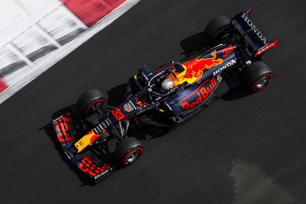 33 VERSTAPPEN Max (nld), Red Bull Racing Honda RB16B, action during the Formula 1 Etihad Airways Abu Dhabi Grand Prix 2021, 22th round of the 2021 FIA Formula One World Championship, WM, Weltmeisterschaft from December 10 to 12, 2021 on the Yas Marina Circuit, in Yas Island, Abu Dhabi - F1 - ABU DHABI GRAND PRIX 2021 DPPI Panoramic  00121045__V2_8951.JPG