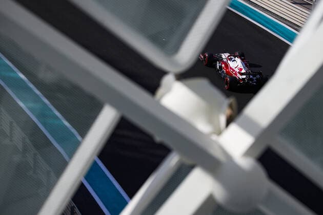 07 RAIKKONEN Kimi (fin), Alfa Romeo Racing ORLEN C41, action during the Formula 1 Etihad Airways Abu Dhabi Grand Prix 2021, 22th round of the 2021 FIA Formula One World Championship, WM, Weltmeisterschaft from December 10 to 12, 2021 on the Yas Marina Circuit, in Yas Island, Abu Dhabi - F1 - ABU DHABI GRAND PRIX 2021 DPPI Panoramic  00121045__V2_9238.JPG