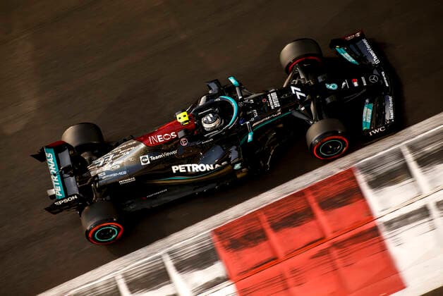 77 Valtteri Bottas FIN, Mercedes AMG Petronas F1 Team , F1 Grand Prix of Abu Dhabi at Yas Marina Circuit on December 10, 2021 in Abu Dhabi, United Arab Emirates Photo by HOCH ZWEI Abu Dhabi United Arab Emirates