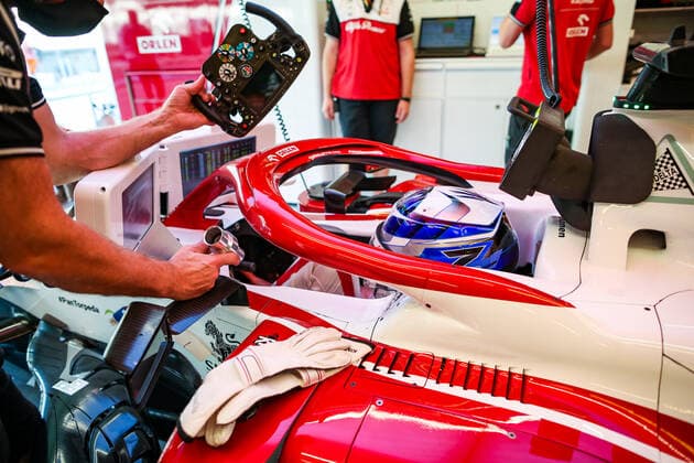 RAIKKONEN Kimi (fin), Alfa Romeo Racing ORLEN C41, portrait gloves and steering wheel during the Formula 1 Etihad Airways Abu Dhabi Grand Prix 2021, 22th round of the 2021 FIA Formula One World Championship, WM, Weltmeisterschaft from December 10 to 12, 2021 on the Yas Marina Circuit, in Yas Island, Abu Dhabi - F1 - ABU DHABI GRAND PRIX 2021 DPPI Panoramic  20211210_GOODEN_FGO08585