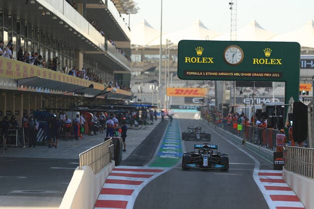 10th December 2021; Yas Marina Circuit, Abu Dhabi, United Arab Emirates: FIA Abu Dhabi F1 Grand Prix, practice day: Mercedes AMG Petronas F1 Team F1, Lewis Hamilton  ActionPlus12346746 Octane