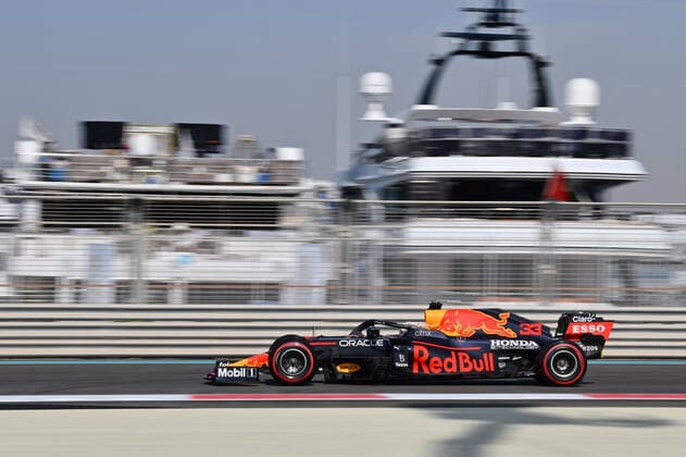 10 12 2021, xekx, Formula 1 FIA, Abu Dhabi Grand Prix 2021 emspor, Max Verstappen Red Bull Racing, 33 DFL DFB REGULATES PROHIBIT ANY USE OF PHOTOGRAPHS as IMAGE SEQUENCES and or QUASI VIDEO Abu Dhabi eel-fotografie Eberhard Krieger