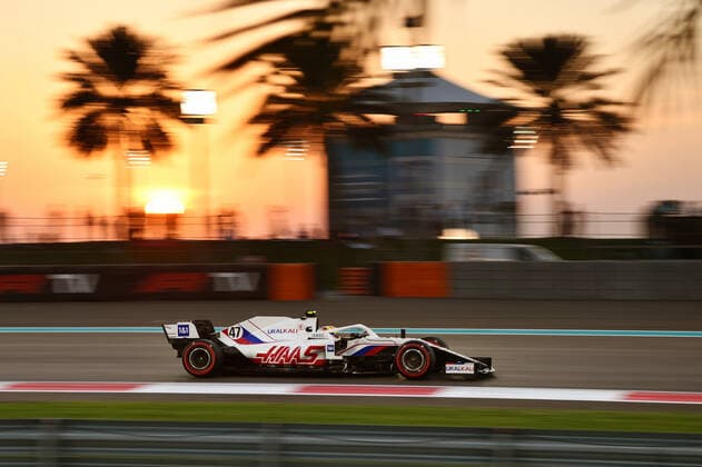 10 12 2021, xekx, Formula 1 FIA, Abu Dhabi Grand Prix 2021 emspor, Mick Schumacher Haas F1, 47 DFL DFB REGULATES PROHIBIT ANY USE OF PHOTOGRAPHS as IMAGE SEQUENCES and or QUASI VIDEO Abu Dhabi eel-fotografie Eberhard Krieger