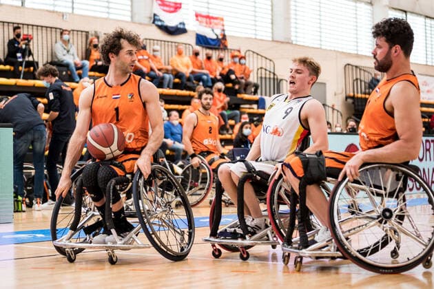 European Championship Wheelchair Basketball 10 12 2021 MADRID, SPAIN December 10 Wheelchair Basketball, Semi Final Germany vs Netherlands Men on Day 7 of the European Championship Wheelchair Basketball at Polid Municipal Francisco Fernandez Ochoa on 10 12 2021 in Madrid, Spain Robin Poggenwisch Netherlands, 1 , Tobias Hell Germany, 9 , Frank De Jong Netherlands, 0 Copyright: xBEAUTIFULxSPORTS Wunderlx