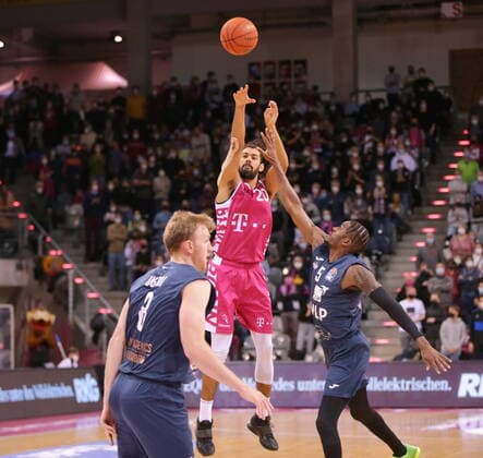 Jeremy Morgan Telekom Baskets Bonn vs MLP Academics Heidelberg easyCredit BBL 1 Bundesliga , 2021 2022 season , Hauptrunde 10 Spieltag