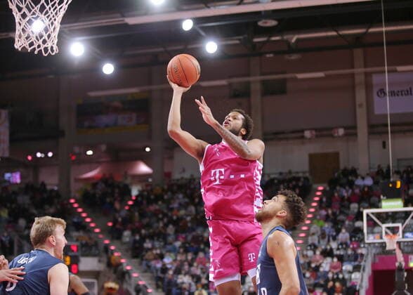 Telekom Baskets Bonn vs Brekkott Chapman MLP Academics Heidelberg easyCredit BBL 1 Bundesliga , 2021 2022 season , Hauptrunde 10 Spieltag