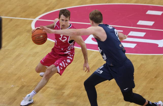Bonn, Germany, 10 12 2021, Telekom Dome, Basketball, BBL, Telekom Baskets Bonn vs MLP Academics Heidelberg Max Ugrai Heidelberg , Skyler Bowlin Bonn