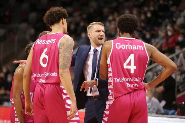 Coaches Tuomas Iisalo, Justin Gorham, Michael Kessens Telekom Baskets Bonn vs MLP Academics Heidelberg easyCredit BBL 1 Bundesliga , 2021 2022 season , Hauptrunde 10 Spieltag