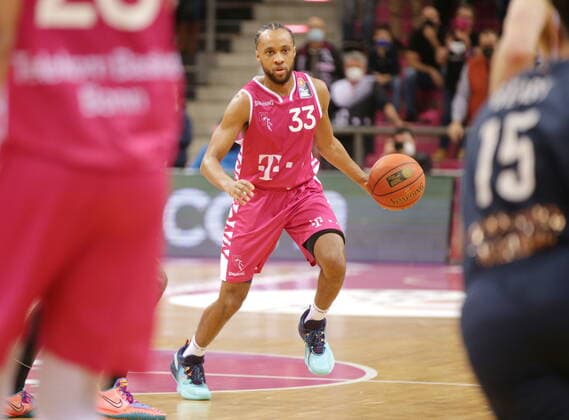 Parker Jackson Cartwright Telekom Baskets Bonn vs MLP Academics Heidelberg easyCredit BBL 1 Bundesliga , 2021 2022 season , Hauptrunde 10 Spieltag