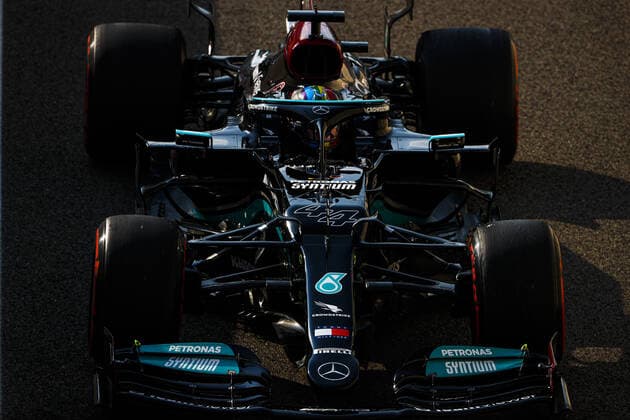44 HAMILTON Lewis (gbr), Mercedes AMG F1 GP W12 E Performance, action during the Formula 1 Etihad Airways Abu Dhabi Grand Prix 2021, 22th round of the 2021 FIA Formula One World Championship, WM, Weltmeisterschaft from December 10 to 12, 2021 on the Yas Marina Circuit, in Yas Island, Abu Dhabi - F1 - ABU DHABI GRAND PRIX 2021 DPPI Panoramic  00121045__V2_0835.JPG