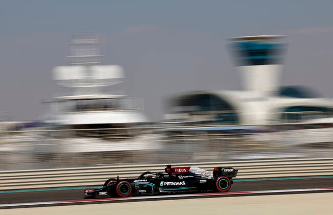44 Lewis Hamilton GBR, Mercedes AMG Petronas F1 Team , F1 Grand Prix of Abu Dhabi at Yas Marina Circuit on December 11, 2021 in Abu Dhabi, United Arab Emirates Photo by HOCH ZWEI Abu Dhabi United Arab Emirates