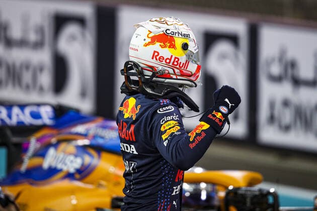 VERSTAPPEN Max (ned), Red Bull Racing Honda RB16B, portrait on pole position during the Formula 1 Etihad Airways Abu Dhabi Grand Prix 2021, 22th round of the 2021 FIA Formula One World Championship, WM, Weltmeisterschaft from December 10 to 12, 2021 on the Yas Marina Circuit, in Yas Island, Abu Dhabi - F1 - ABU DHABI GRAND PRIX 2021 DPPI Panoramic  00121045_FGO09981.JPG