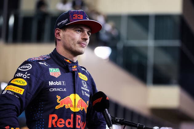 VERSTAPPEN Max (ned), Red Bull Racing Honda RB16B, portrait during the Formula 1 Etihad Airways Abu Dhabi Grand Prix 2021, 22th round of the 2021 FIA Formula One World Championship, WM, Weltmeisterschaft from December 10 to 12, 2021 on the Yas Marina Circuit, in Yas Island, Abu Dhabi - F1 - ABU DHABI GRAND PRIX 2021 DPPI Panoramic  00121045_AV6_7465