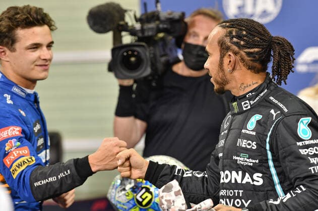 11 12 2021, xekx, Formula 1 FIA, Abu Dhabi Grand Prix 2021 emspor, v r 2 starting place Lewis Hamilton Mercedes AMG Petronas, 44 , 3 starting place Lando Norris McLaren, 4 DFL DFB REGULATIONS PROHIBIT ANY USE OF PHOTOGRAPHS as IMAGE SEQUENCES and or QUASI VIDEO Abu Dhabi eel-fotografie Eberhard Krieger