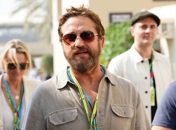 FORMULA 1 ETIHAD AIRWAYS ABU DHABI GRAND PRIX 2021 11 12 2021, Yas Marina Circuit, Abu Dhabi, FORMULA 1 ETIHAD AIRWAYS ABU DHABI GRAND PRIX 2021 , pictured is actor Gerard Butler in the Abu Dhabi paddock. nordphotoxGmbHx xBratic nph00250