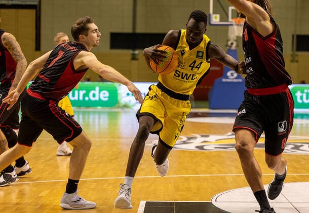 Bakary Dibba Tigers Tuebingen, 44 ¨¨Tigers Tuebingen vs Artland Dragons, 2 Basketball, Bundesliga, Pro A, Barmer 2 Basketball, Matchday 13, Season 2021 2022, 11 12 2021, ¨¨ Tigers Tuebingen Artland Dragons, Basketball, 2 Bundesliga, Barmer 2 Basketball, Matchday 13, Season 2021 2022, 11 12 2021 Rottenburg. Copyright: xDennisxDuddek xEibnerxPressefotox EP_DDK