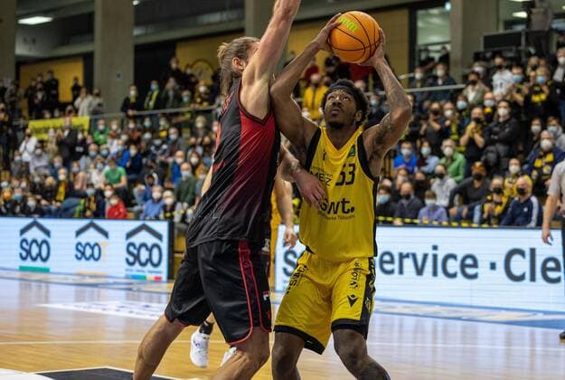 Isaiah Crawley Tigers Tuebingen, 53 ¨¨Tigers Tuebingen vs Artland Dragons, 2 Basketball, Bundesliga, Pro A, Barmer 2 Basketball, Spieltag 13, Spielzeit 2021 2022, 11 12 2021, ¨¨ Tigers Tuebingen Artland Dragons, Basketball, 2 Bundesliga, Barmer 2 Basketball, Spieltag 13, Spielzeit 2021 2022, 11 12 2021 Rottenburg. Copyright: xDennisxDuddek xEibnerxPressefotox EP_DDK