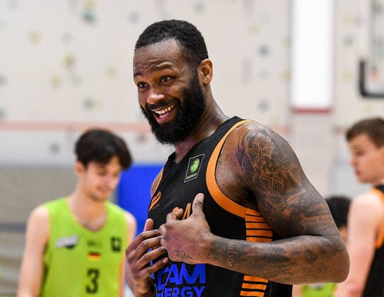 GER, ProA, Team Ehingen Urspring vs RASTA Vechta 11 12 2021, JVG Halle, Ehingen, GER, ProA, Team Ehingen Urspring vs RASTA Vechta, pictured Devin Searcy Vechta, 34. nordphotoxGmbHx xHafner nph00200