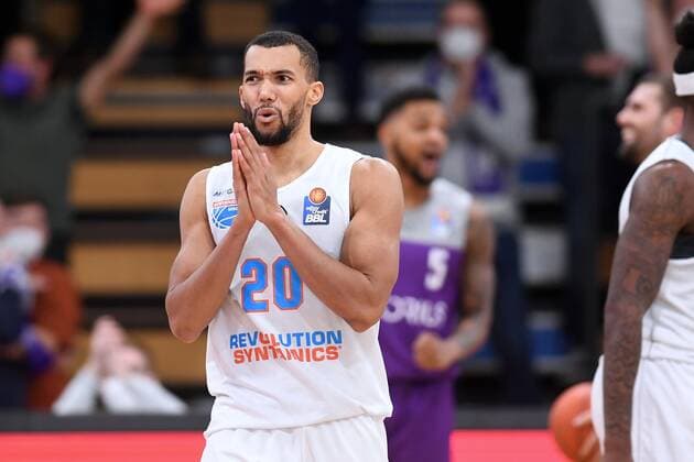 Jamel Morris Mitteldeutscher BC disappointed, frustrated, emotion after defeat , Basketball, Bundesliga, BBL, BG Goettingen Syntainics MBC, 11 12 2021, BG Goettingen Mitteldeutscher BC, Basketball, Bundesliga, GER, BBL, 11 12 2021 Goettingen Copyright: xEibner-Pressefotox-xRolandxSippelx