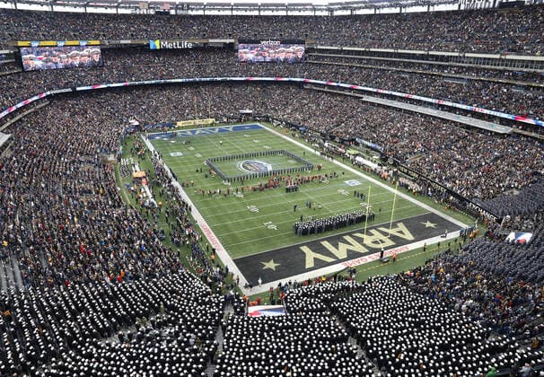 Sport Themen der Woche KW49 The field is prepared for the coint toss before the Navy Midshipmen play the Army Black Knights in the 122nd traditional Army-Navy Game at MetLife Stadium in East Rutherford, NJ on Saturday, December 11, 2021.  NYP20211211111 JOHNxANGELILLO