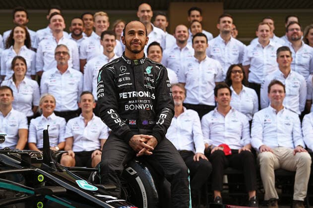 12 12 2021, xekx, Formula 1 FIA, Abu Dhabi Grand Prix 2021 emspor, Lewis Hamilton Mercedes AMG Petronas, 44 DFL DFB REGULATES PROHIBIT ANY USE OF PHOTOGRAPHS as IMAGE SEQUENCES and or QUASI VIDEO Abu Dhabi eel-fotografie Eberhard Krieger