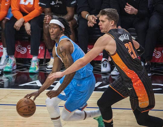 December 11, 2021, Los Angeles, California, USA: Moritz Wagner 22 of the Orlando Magic defends against Terance Mann 14 of the Los Angeles Clippers during their NBA, Basketball Herren, USA game on Saturday December 11, 2021 at the Staples Center in Los Angeles, California. Clippers defeat Magic, 106-104. PI Los Angeles USA - ZUMAp124 20211211_zaa_p124_029 Copyright: xARIANAxRUIZx