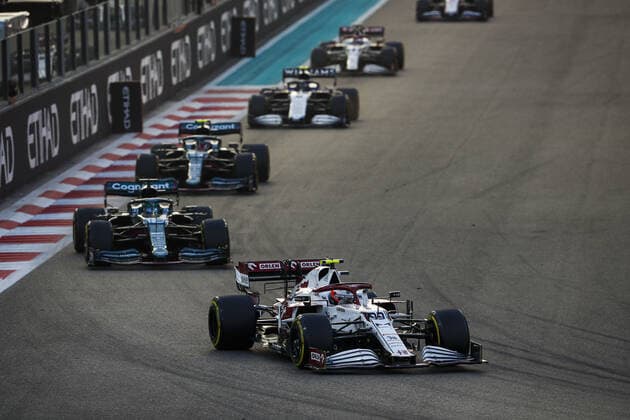 99 GIOVINAZZI Antonio (ita), Alfa Romeo Racing ORLEN C41, action during the Formula 1 Etihad Airways Abu Dhabi Grand Prix 2021, 22th round of the 2021 FIA Formula One World Championship, WM, Weltmeisterschaft from December 10 to 12, 2021 on the Yas Marina Circuit, in Yas Island, Abu Dhabi - F1 - ABU DHABI GRAND PRIX 2021 - RACE DPPI Panoramic  00121046__V2_3287.JPG