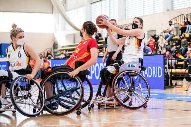 European Championship Wheelchair Basketball 12 12 2021 MADRID, SPAIN December 12 Wheelchair Basketball, 3rd place match Germany vs Spain on day 9 of the European Championship Wheelchair Basketball on 12 12 2021 at Polid Municipal Francisco Fernandez Ochoa in Madrid, Spain Catharina Weiss Germany, 6 , Beatriz Zudaire Spain, 8 , Amanda Fanariotis Germany, 9 Copyright: xBEAUTIFULxSPORTS Wunderlx
