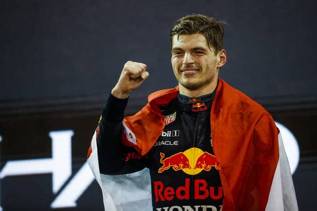 VERSTAPPEN Max (ned), Red Bull Racing Honda RB16B, portrait celebrating his 1st title during the Formula 1 Etihad Airways Abu Dhabi Grand Prix 2021, 22th round of the 2021 FIA Formula One World Championship, WM, Weltmeisterschaft from December 10 to 12, 2021 on the Yas Marina Circuit, in Yas Island, Abu Dhabi - F1 - ABU DHABI GRAND PRIX 2021 - RACE DPPI Panoramic  00121046__V2_4188.JPG