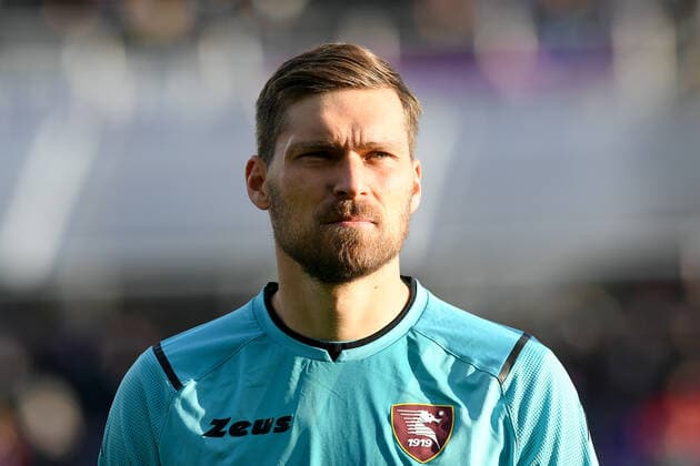 Vid Belec of US Salernitana 1919 during the Serie A match between Fiorentina and US Salernitana 1919 at Stadio Artemio Franchi, Florence, Italy on 11 December 2021. Copyright: xGiuseppexMaffiax 30360065