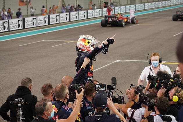 FORMULA 1 ETIHAD AIRWAYS ABU DHABI GRAND PRIX 2021 12 12 2021, Yas Marina Circuit, Abu Dhabi, FORMULA 1 ETIHAD AIRWAYS ABU DHABI GRAND PRIX 2021 , in picture The new Formula 1 World Champion Max Verstappen NEL , Red Bull Racing Honda nordphotoxGmbHx xBratic nph00250