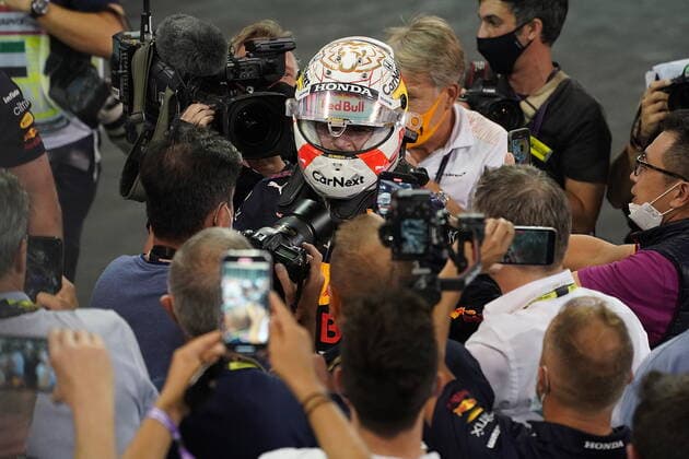 FORMULA 1 ETIHAD AIRWAYS ABU DHABI GRAND PRIX 2021 12 12 2021, Yas Marina Circuit, Abu Dhabi, FORMULA 1 ETIHAD AIRWAYS ABU DHABI GRAND PRIX 2021 , in picture The new Formula 1 World Champion Max Verstappen NEL , Red Bull Racing Honda nordphotoxGmbHx xBratic nph00250