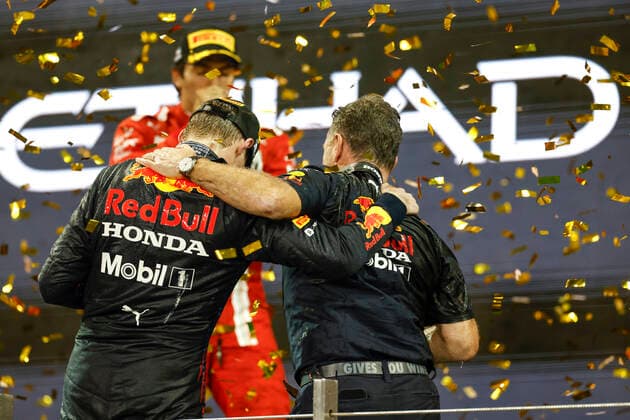 33 Max Verstappen NED, Red Bull Racing , Christian Horner GBR, Red Bull Racing , F1 Grand Prix of Abu Dhabi at Yas Marina Circuit on December 12, 2021 in Abu Dhabi, United Arab Emirates Photo by HOCH ZWEI Abu Dhabi United Arab Emirates