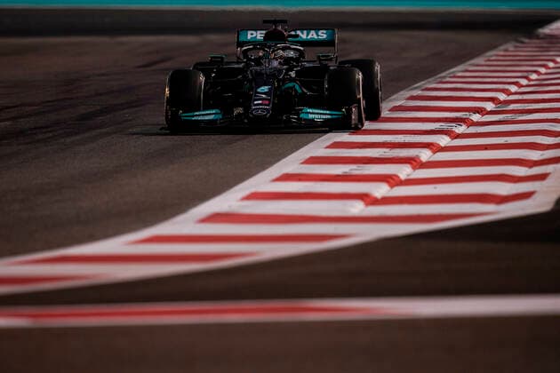 December 12, 2021, Abu Dhabi, United Arab Emirates: LEWIS HAMILTON of Great Britain and Mercedes-AMG F1 Team drives during the 2021 FIA Formula 1 Abu Dhabi Grand Prix and the 2021 Formula 1 World Championship, WM, Weltmeisterschaft at Yas Marina Circuit in Abu Dhabi, United Arab Emirates. Abu Dhabi United Arab Emirates - ZUMAg147 20211212_zap_g147_038 Copyright: xJamesxGasperottix