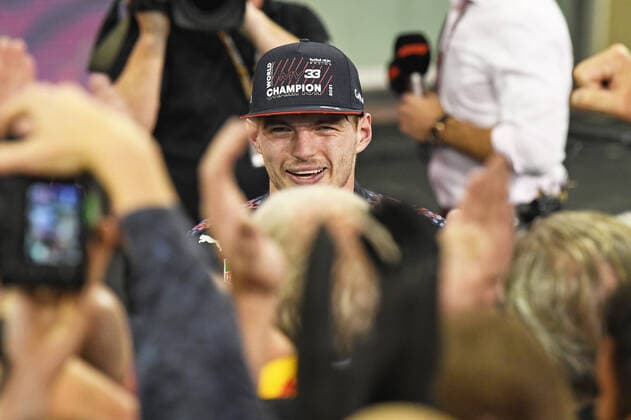 12 12 2021, xekx, Formula 1 FIA, Abu Dhabi Grand Prix 2021 emspor, Max Verstappen Red Bull Racing, 33 World Champion and winner of the race DFL DFB REGULATES PROHIBIT ANY USE OF PHOTOGRAPHS as IMAGE SEQUENCES and or QUASI VIDEO Abu Dhabi eel-fotografie Eberhard Krieger