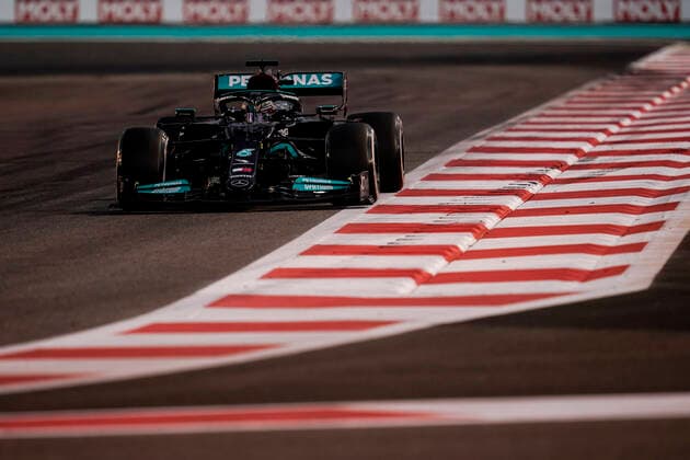 December 12, 2021, Abu Dhabi, United Arab Emirates: LEWIS HAMILTON of Great Britain and Mercedes-AMG F1 Team drives during the 2021 FIA Formula 1 Abu Dhabi Grand Prix at Yas Marina Circuit in Abu Dhabi, United Arab Emirates. Abu Dhabi United Arab Emirates - ZUMAg147 20211212_zap_g147_076 Copyright: xJamesxGasperottix