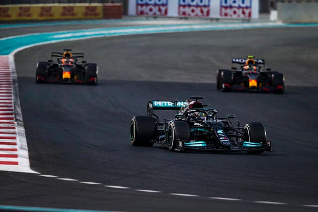44 Lewis Hamilton GBR, Mercedes AMG Petronas F1 Team , F1 Grand Prix of Abu Dhabi at Yas Marina Circuit on December 12, 2021 in Abu Dhabi, United Arab Emirates Photo by HOCH ZWEI Abu Dhabi United Arab Emirates