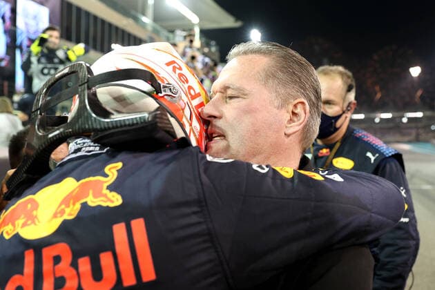 F1 Grand Prix of Abu Dhabi 33 Max Verstappen (NED, Red Bull Racing) celebrates becoming the 2021 Drivers World Champion with his father Jos Verstappen, F1 Grand Prix of Abu Dhabi at Yas Marina Circuit on December 12, 2021 in Abu Dhabi, United Arab Emirates. (Photo by xpbimages.com XPB Images FIA Pool via HOCH ZWEI) Abu Dhabi United Arab Emirates Poolfoto HOCH ZWEI Pool XPB Images ,EDITORIAL USE ONLY