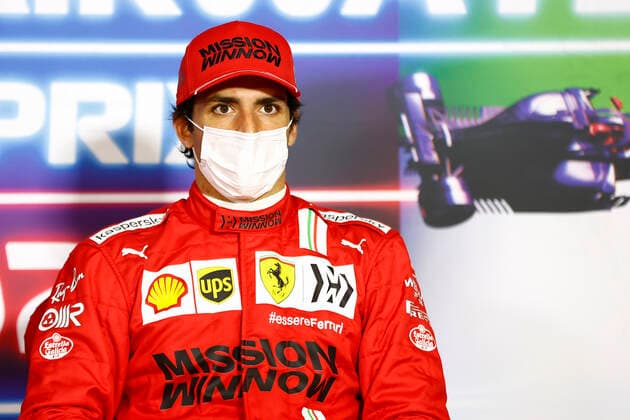 F1 Grand Prix of Abu Dhabi 55 Carlos Sainz (ESP, Scuderia Ferrari Mission Winnow), F1 Grand Prix of Abu Dhabi at Yas Marina Circuit on December 12, 2021 in Abu Dhabi, United Arab Emirates. (Photo by Andy Hone LAT Motorsport Images FIA Pool via HOCH ZWEI) Abu Dhabi United Arab Emirates Poolfoto HOCH ZWEI Pool Motorsport Images ,EDITORIAL USE ONLY