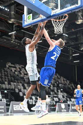12 12 2021 Basketball Season 2021 2022 2 Bundesliga Pro A 08 Matchday Nürnberg Falcons Basketball Club NBC VFL Sparkassen Stars Bochum AlSch Björn Rohwer 27, VFL Sparkassen Stars Bochum Josh Price 9, Nürnberg Falcons BC NBC