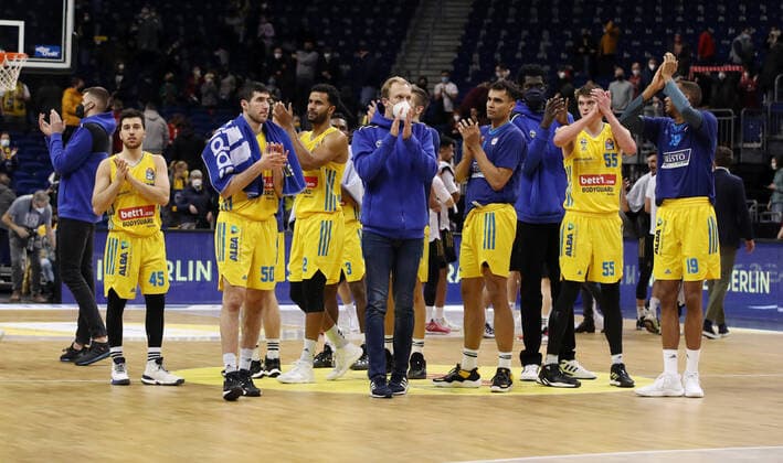 Alba team disappointed after 73 80 defeat end of game disappointment Sports Basketball BBL Bundesliga Men Season 2021 2022 12 12 2021 ALBA Berlin vs FC Bayern Munich