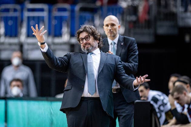 Basketball Berlin 12 12 2021 Season 2021 2022 1 Bundesliga easyCredit BBL Alba Berlin FC Bayern München Basketball Andrea Trinchieri Munich, coach