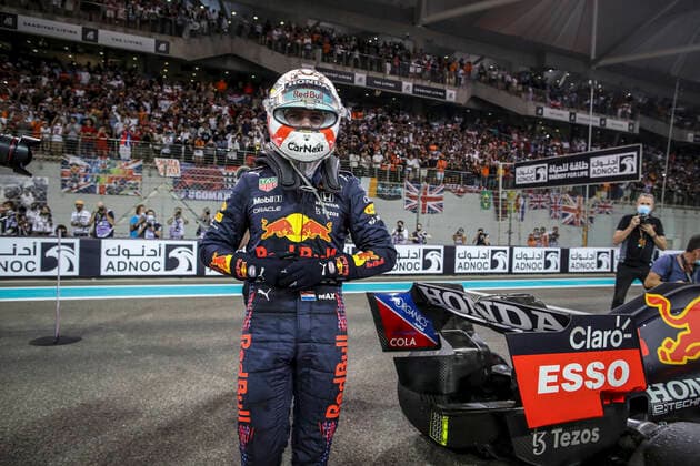 33 Max Verstappen NED, Red Bull Racing celebrates becoming the 2021 Drivers World Champion, F1 Grand Prix of Abu Dhabi at Yas Marina Circuit on December 12, 2021 in Abu Dhabi, United Arab Emirates Photo by HOCH ZWEI Abu Dhabi United Arab Emirates