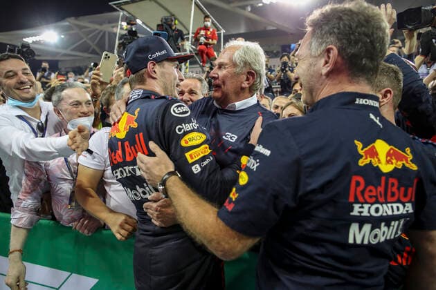 33 Max Verstappen NED, Red Bull Racing celebrates becoming the 2021 Drivers World Champion with Dr Helmut Marko AUT, Red Bull Racing , Christian Horner GBR, Red Bull Racing , F1 Grand Prix of Abu Dhabi at Yas Marina Circuit on December 12, 2021 in Abu Dhabi, United Arab Emirates Photo by HOCH ZWEI Abu Dhabi United Arab Emirates