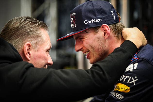 VERSTAPPEN Max (ned), Red Bull Racing Honda RB16B, portrait celebrating Wolrd Championship winning with his father Jos during the Formula 1 Etihad Airways Abu Dhabi Grand Prix 2021, 22th round of the 2021 FIA Formula One World Championship, WM, Weltmeisterschaft from December 10 to 12, 2021 on the Yas Marina Circuit, in Yas Island, Abu Dhabi - F1 - ABU DHABI GRAND PRIX 2021 - RACE DPPI Panoramic  20211212_GOODEN_FG0O0291-2