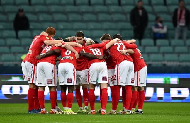 Russia Soccer Premier-League Sochi - Spartak 6720471 13.12.2021 Spartak s players prepare for the Russian Premier League soccer match between Sochi and Spartak Moscow, in Moscow, Russia. Artur Lebedev Sputnik Sochi Krasnodar region Russia  Copyright: xArturxLebedevx