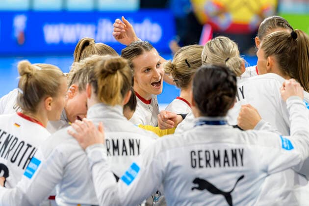 Handball, Womens World Cup, Denmark Germany, Main Round, Group 3, Matchday 3 Julia Maidhof Germany Bietigheim Granollers Spain
